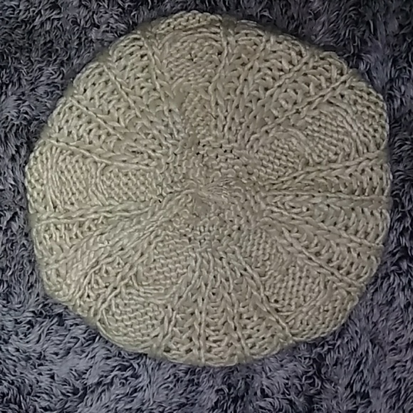 Knit winter hat - Picture 1 of 2